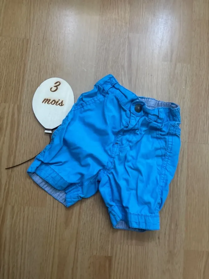 3 short - photo numéro 2