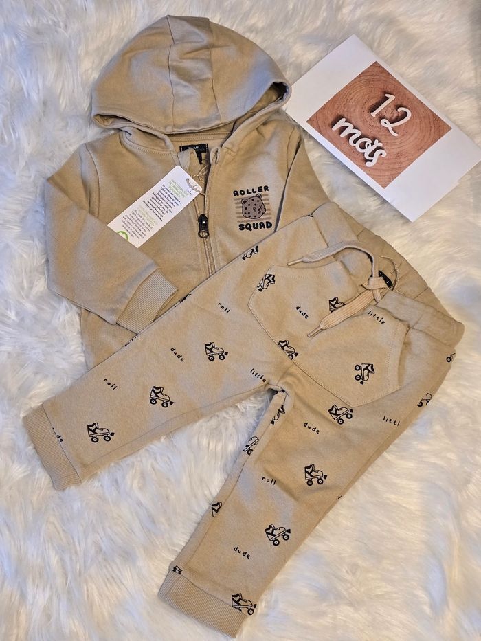 NEUF (NON PORTÉ) 🏷👌👌👌🏷💙💙😍🤩superbe ensemble molleton 12 MOIS GARÇON 💙💙😍🤩