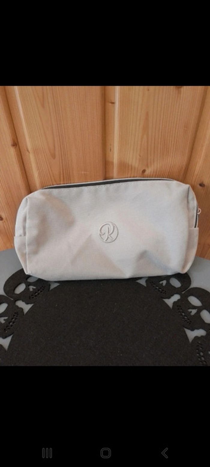 Trousse beige L'atelier de Roxane