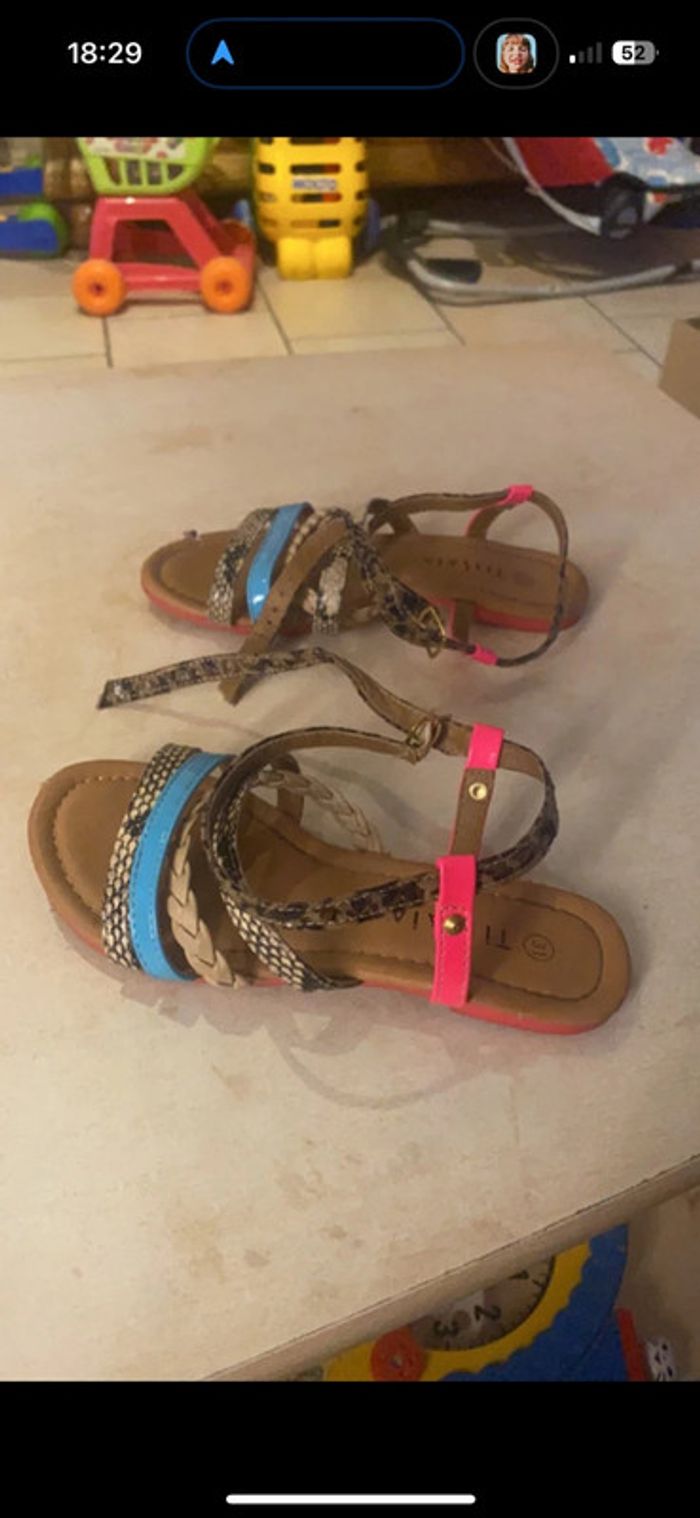 Sandales bleu rose taille 31 - photo numéro 4
