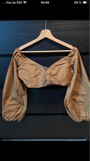 Top court Zara manches larges  taille S comme neuf 