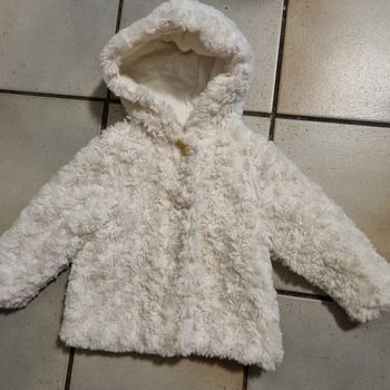 superbe veste taille 12 mois