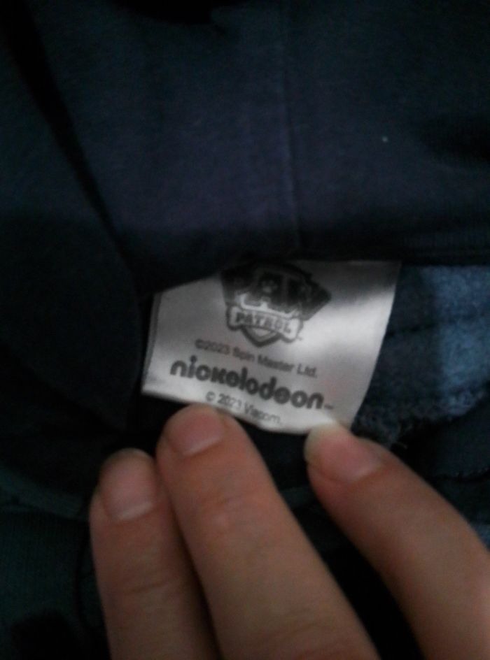 Pull a capuche garçon 3 ans - photo numéro 4