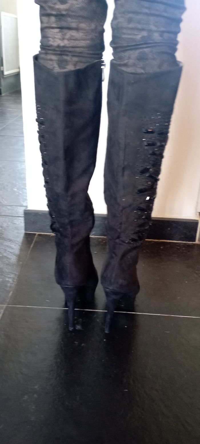 Bottes a talons - photo numéro 3