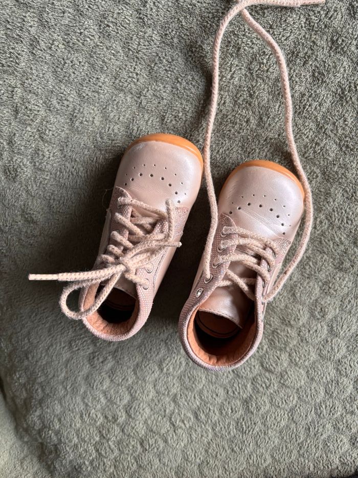 chaussures premiers pas en taille 21