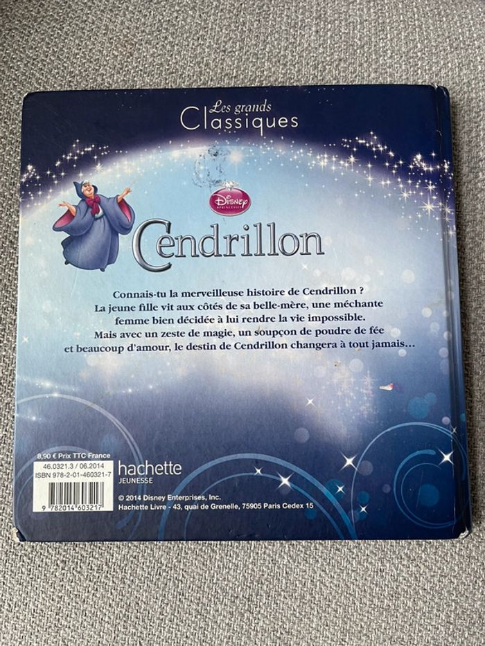 Livre illustré Cendrillon « les grands classiques » Disney princesses de Hachette - photo numéro 2
