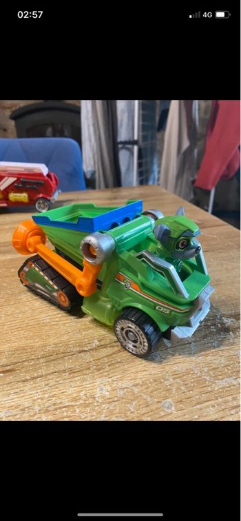 Vehicule + personnage paw patrol