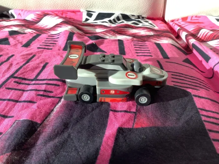 Voiture type lego Mc donald’s - photo numéro 2