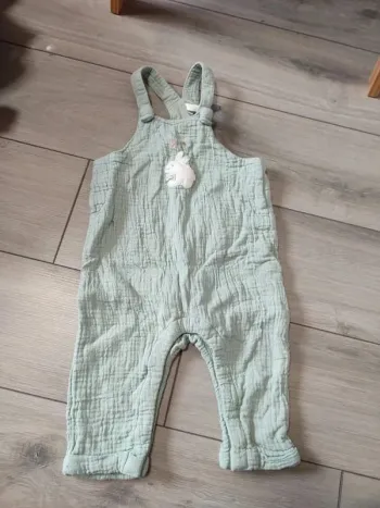 Salopette lapin vert d'eau 9 mois orchestra très bon état