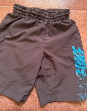 Pantacourt Nike 6-8 ans