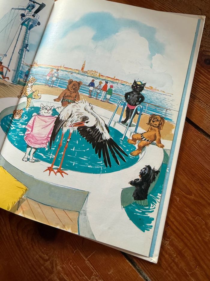 Couverture blanche BE Livre bd album La croisière de Caroline Hachette - photo numéro 4