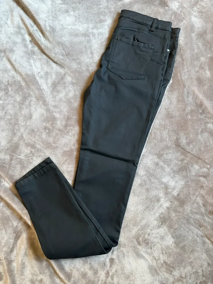 Pantalon noir femme taille 40 neuf