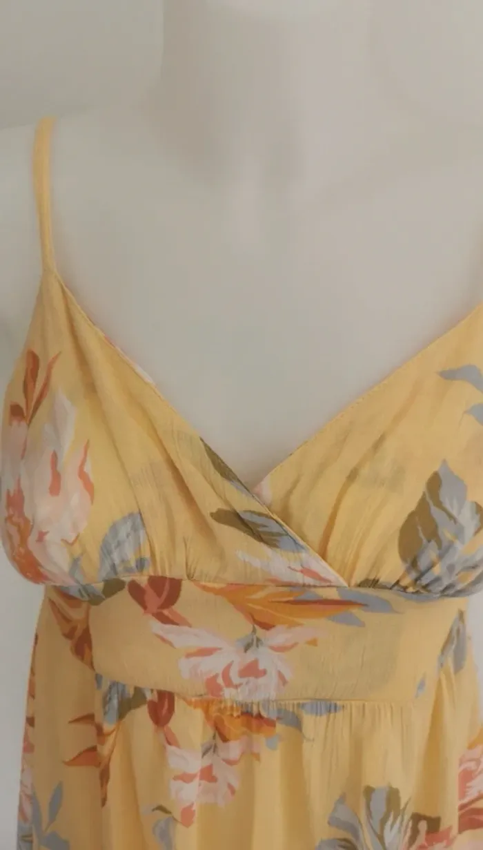 Robe motifs fleurs neuve taille S - photo numéro 4