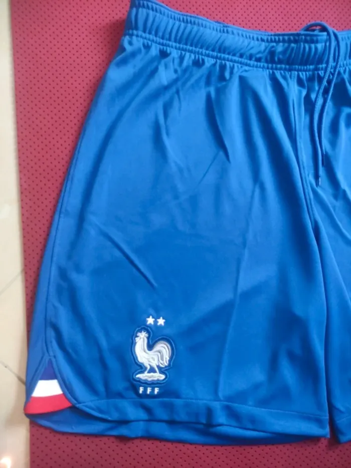 Short de foot France, Nike Authentique Officiel taille Adulte XL Slim, Neuf - photo numéro 2