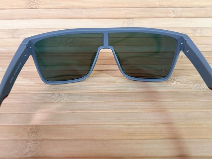 Paire de lunettes de soleil 50-3 - photo numéro 5