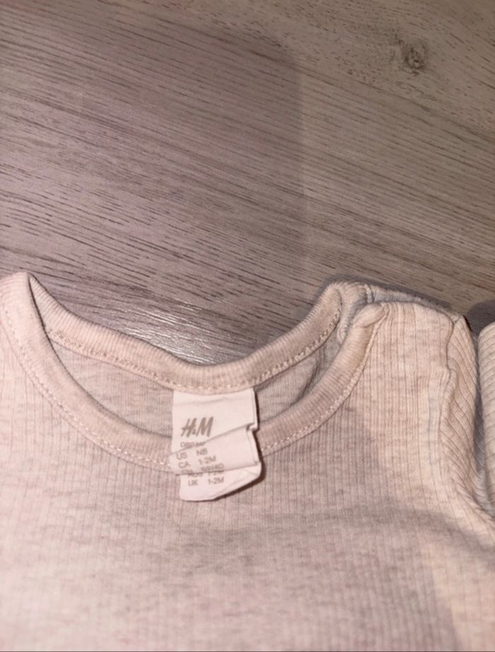 Tee shirt et leggings côtelé - photo numéro 3