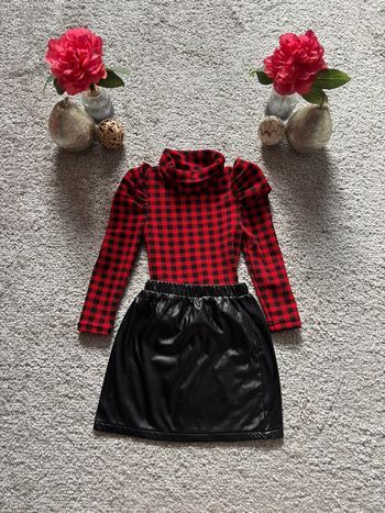 🌺Ensemble haut col roulé manche longue avec jupe en similicuir noir et rouge Taille 4ans/104cm🌺
