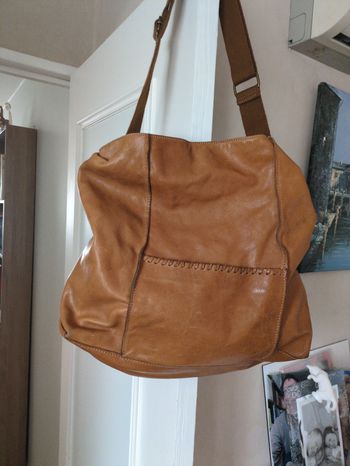 Sac à main cuir ou à bandoulière de grande capacité 