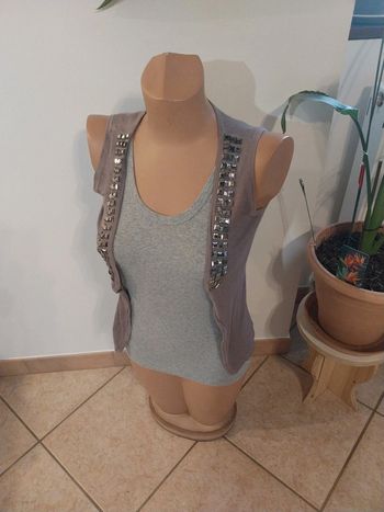 Gilet femme vintage à strass marque papillonne taille unique en tres bon etat