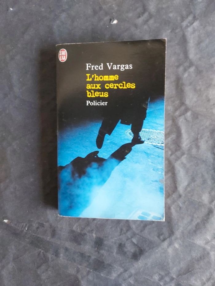 L'homme aux cercles bleus