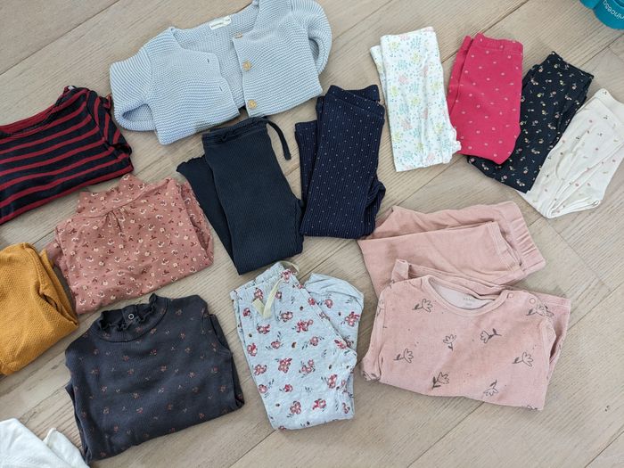 Gros lot de vêtements fille 24 -36 mois - photo numéro 3
