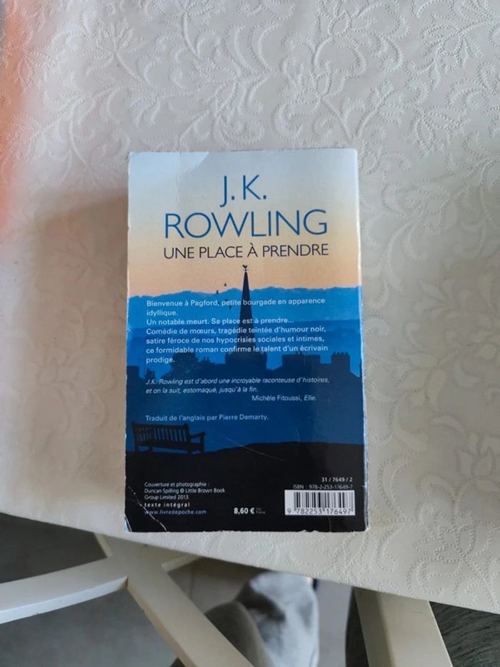 Livre Une place a prendre - photo numéro 2