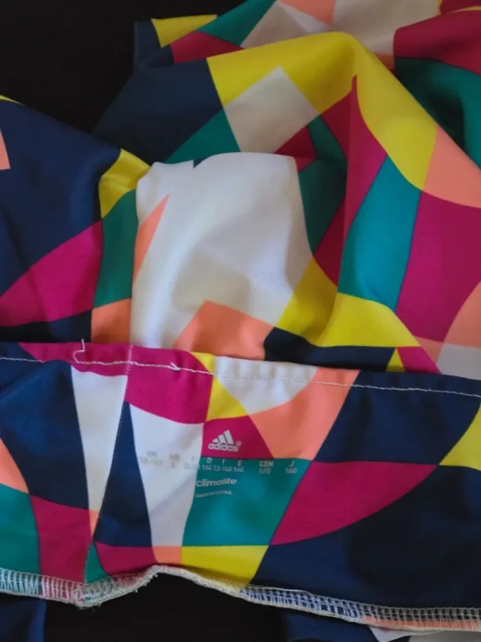 Ensemble coloré tee-shirt manches courtes et cycliste - photo numéro 12