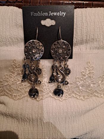 Boucles d'oreilles neuves