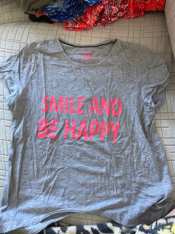 T-shirt gris « smile and be happy » - photo numéro 4
