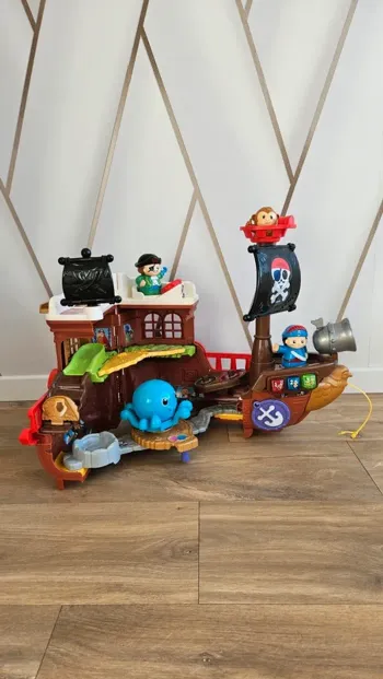 Grand bateau pirates musical Vtech