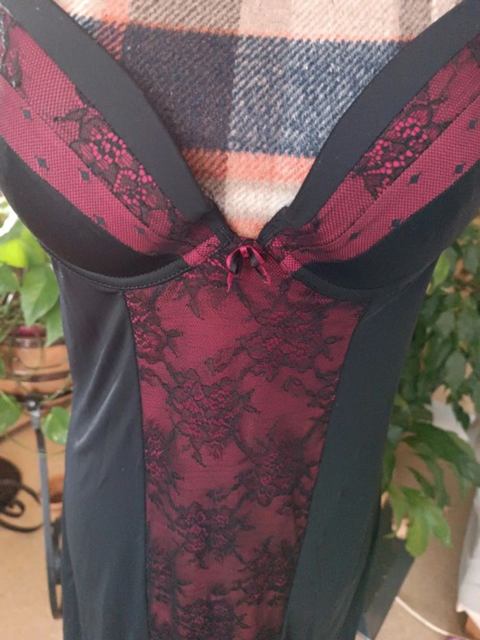 Nuisette rouge et noire - photo numéro 4