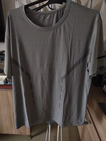 Tee shirt x 4   5 xl neuf