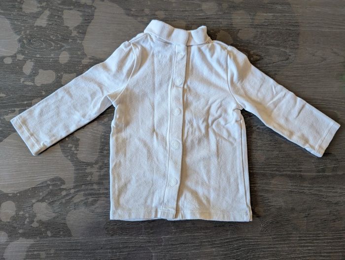 T-shirt manches longues sous pull - photo numéro 4