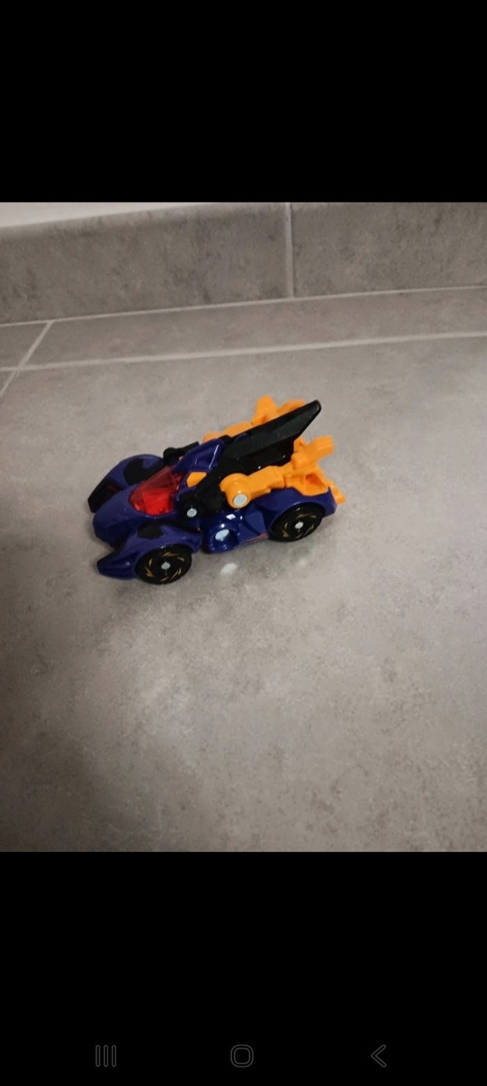 Petit transformer voiture dinosaure - photo numéro 4