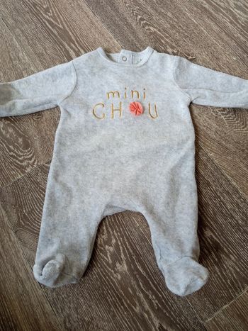 Pyjama Kiabi gris 1 mois
