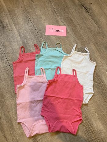 Lot 5 body 12 mois