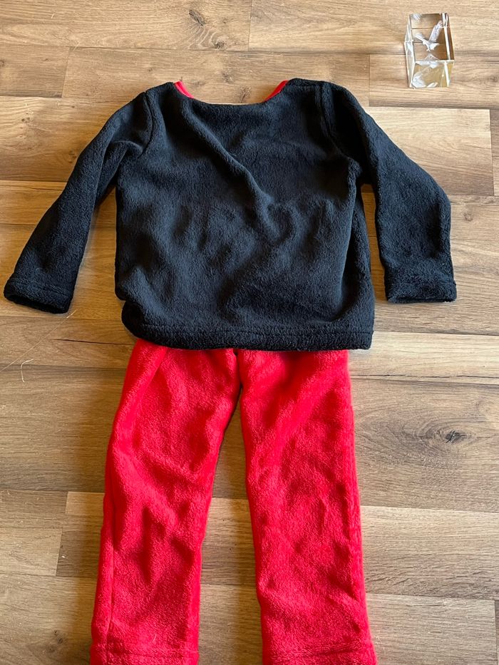 Je vend un pyjama fille enfant taille 4 ans neuf avec étiquette - photo numéro 2
