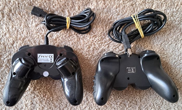 🎮 Lot de 2 manettes USB Free - photo numéro 2
