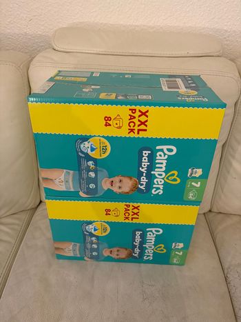 2 cartons Pampers Baby Dry Taille 7