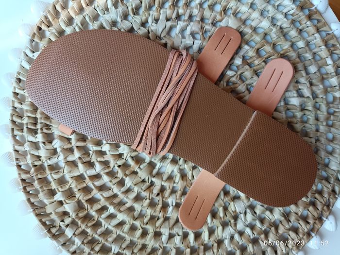 Sandales grecques en cuir taille 41 - photo numéro 4