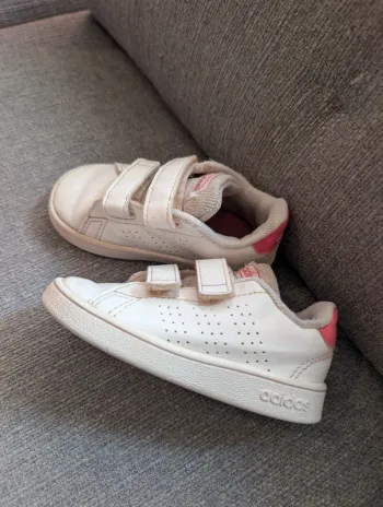 Basket adidas 21 blanc et rose