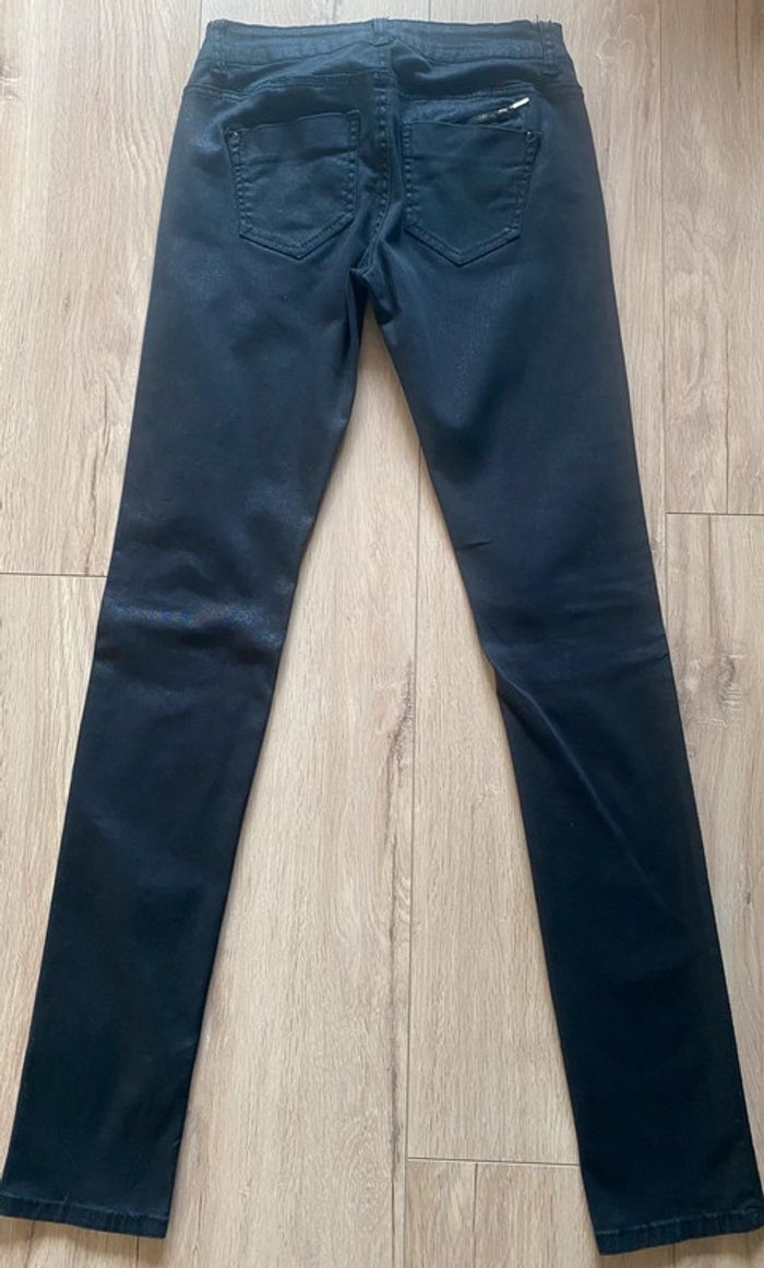 Pantalon noir - photo numéro 3