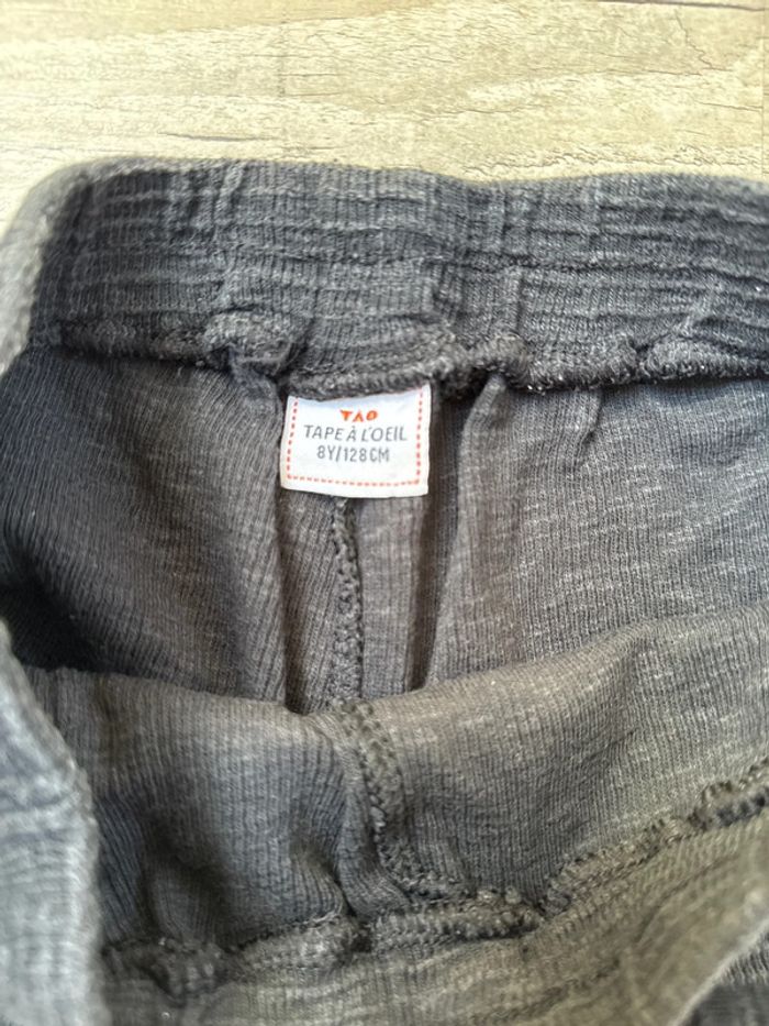 Short TAO 8ans TBE - photo numéro 3
