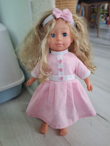 Poupée fille robe rose 42 cm
