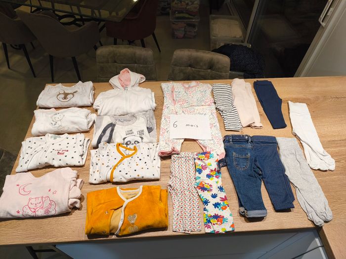 Lot vêtements 6 mois - photo numéro 2