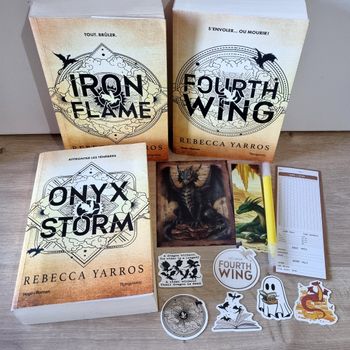 Fourth Wing + Iron Flame + Onyx storm indissociable et goodies
