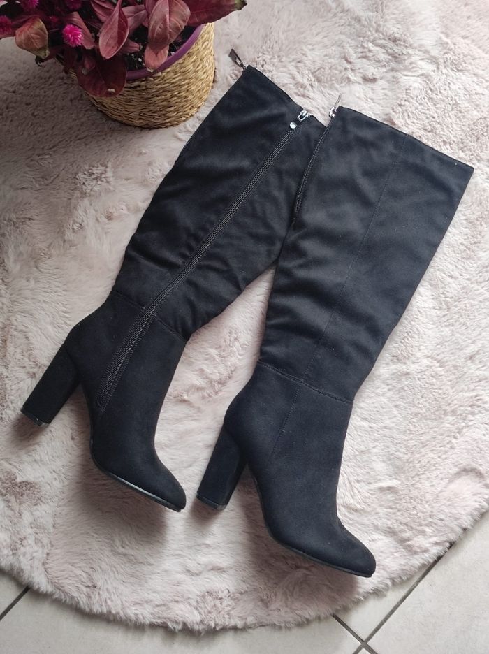 Bottes hautes noires à talons taille 36 - photo numéro 3