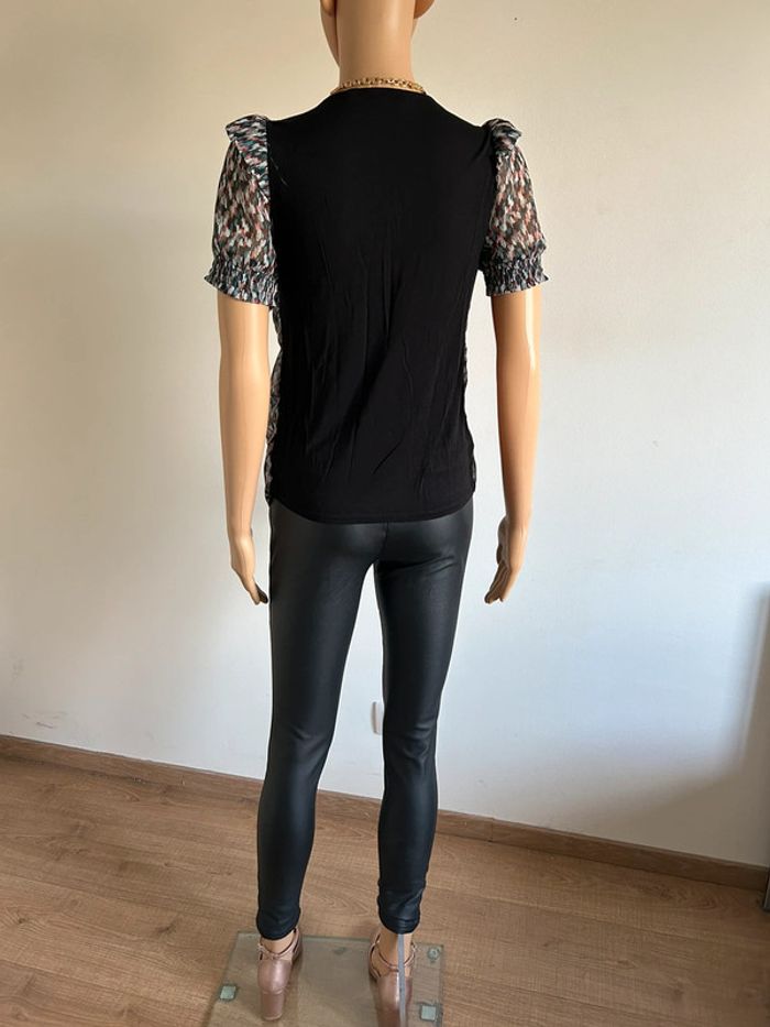 Blouse noire et imprimée Naf Naf taille XS jamais portée - photo numéro 9