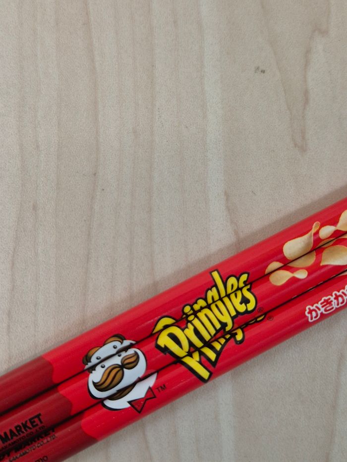 Boîte 11 crayon à papier Pringles - photo numéro 5