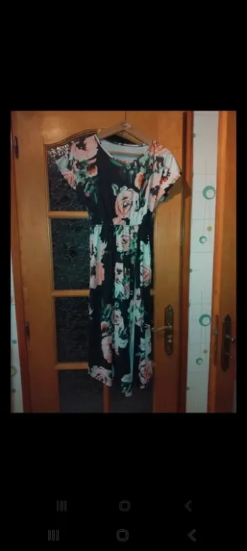 Robe longue fendue à fleurs avec poches